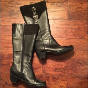 BNWB: Clarks size 7 Boots